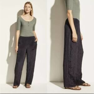 NWT Vince Navy Crinkle Wide Leg Pants Size L Contemporary Casual Relaxed Travel